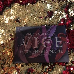 Urban Decay Vice metal meets matte lip pallet